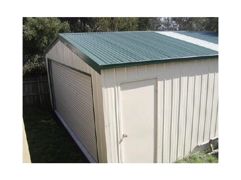 11 Hamilton Street, Inverloch VIC 3996