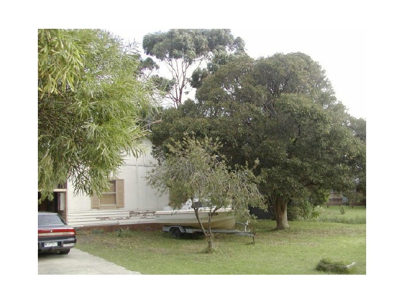 28 Lohr Avenue, Inverloch VIC 3996