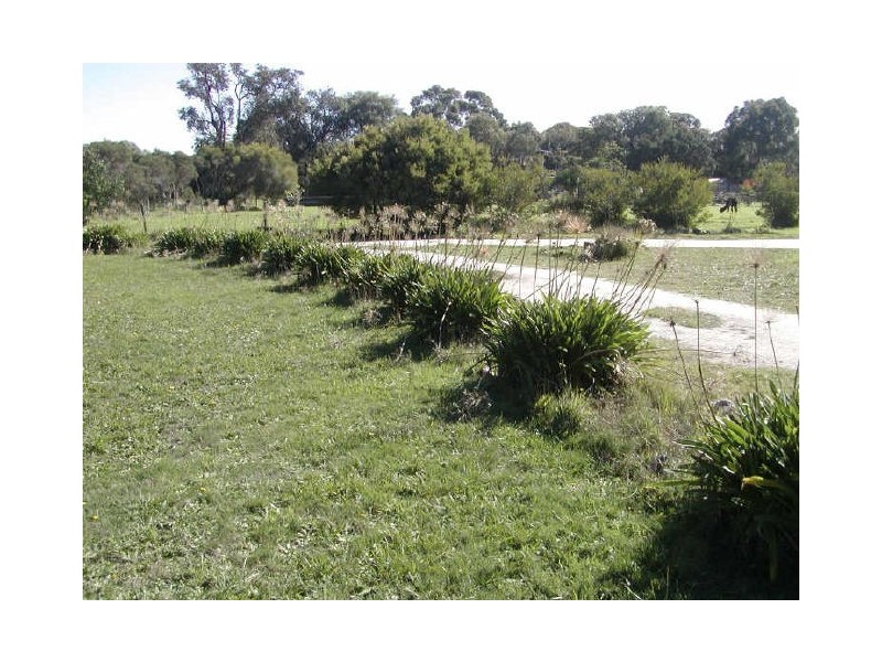 35 Treadwells Road, Inverloch VIC 3996