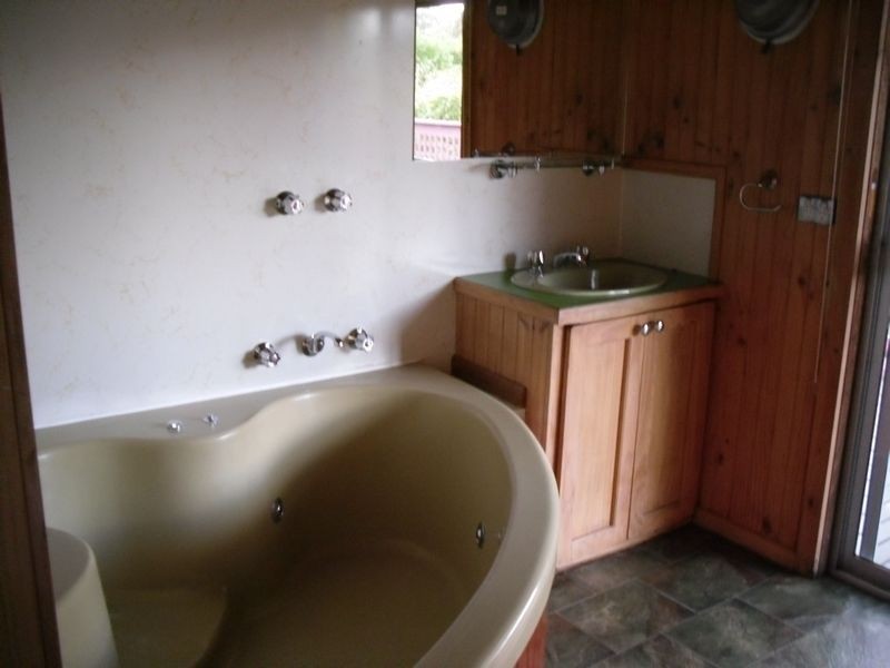 22 Hopetoun Street, Inverloch VIC 3996