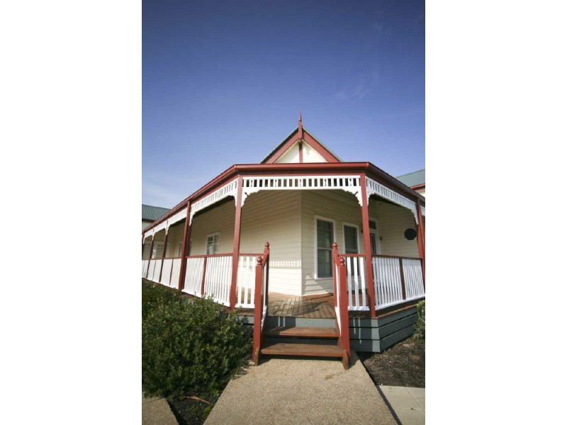 5 Hobsons Place, Inverloch VIC 3996