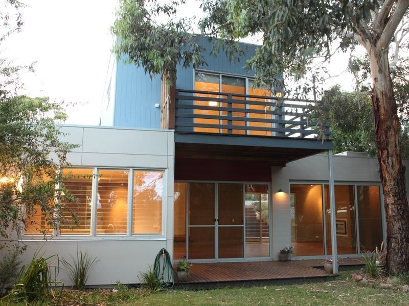 28 Anglers Road, Cape Paterson VIC 3995