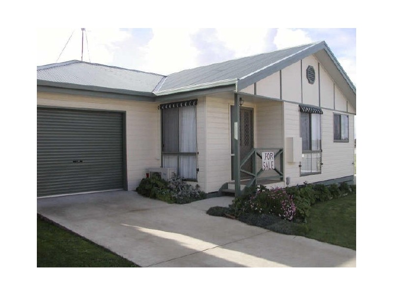 Unit 13/ Sunnysands Residential Village, Inverloch VIC 3996