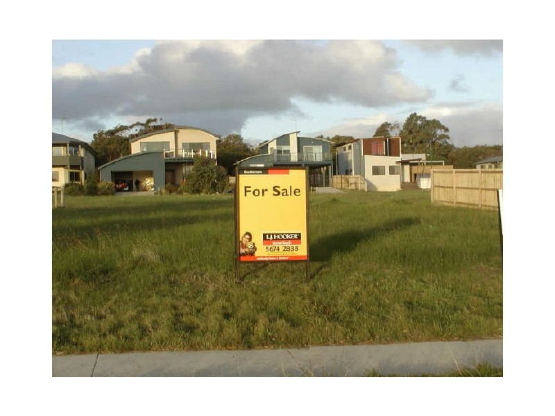 8 Couta Court, Inverloch VIC 3996