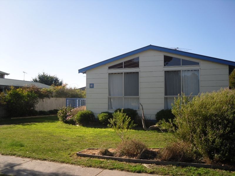 24 Tamara Crescent, Inverloch VIC 3996