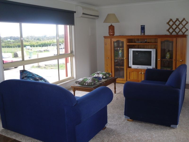 735 Lynnes Road, Wattle Bank VIC 3995