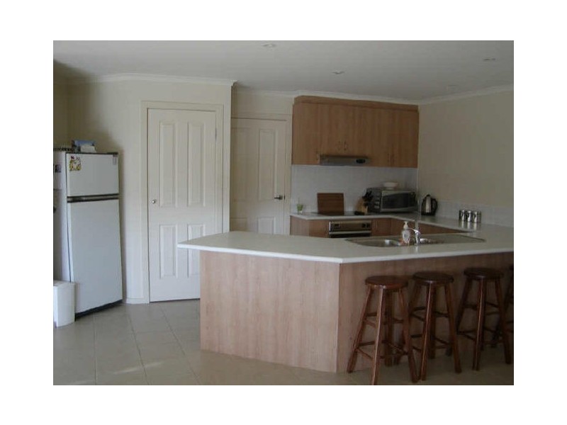 8 Endeavour Place, Inverloch VIC 3996