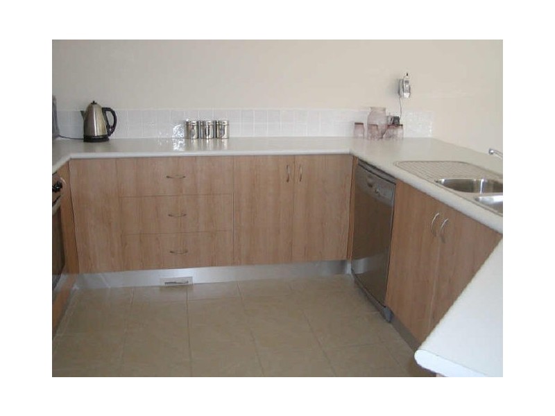 8 Endeavour Place, Inverloch VIC 3996