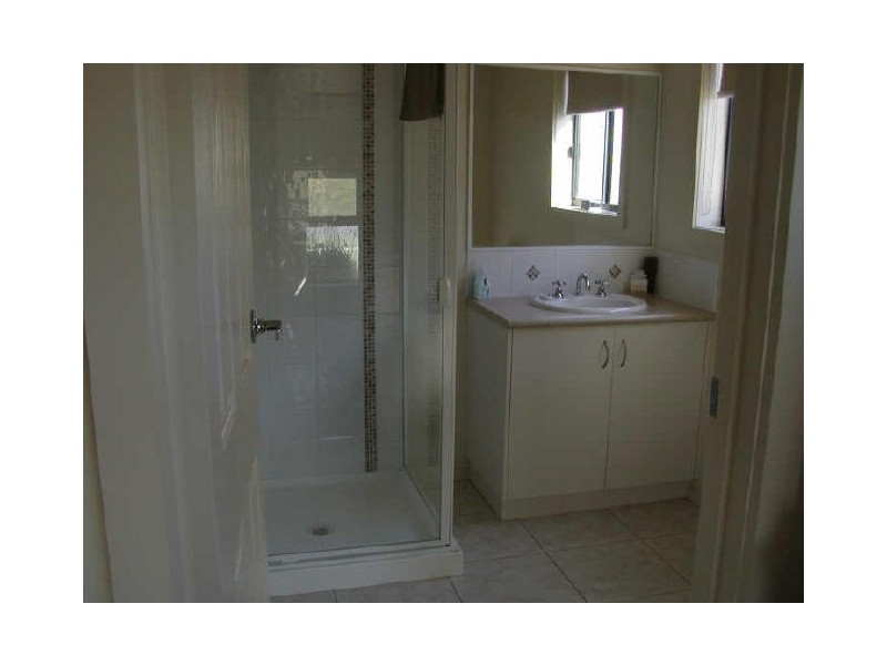 8 Endeavour Place, Inverloch VIC 3996