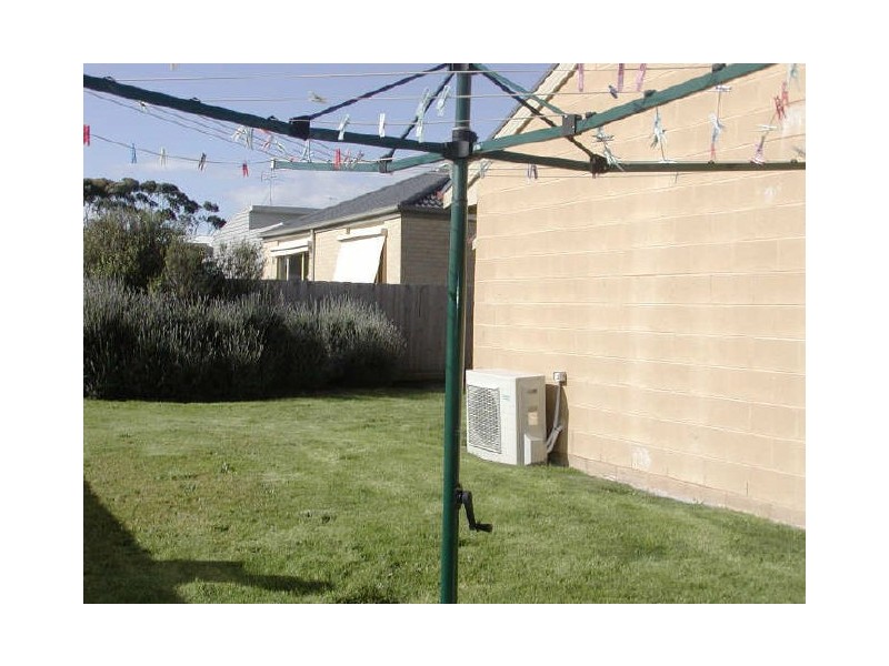 8 Endeavour Place, Inverloch VIC 3996