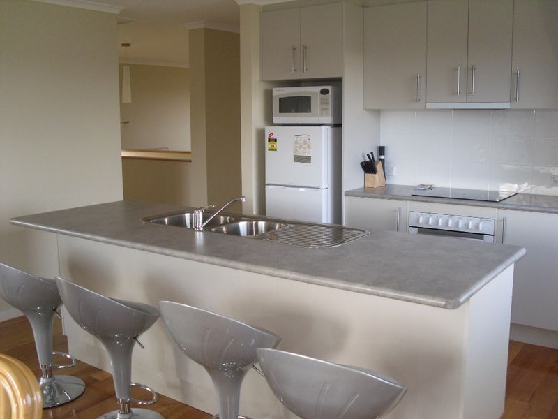 28 Beachcomber Drive, Inverloch VIC 3996