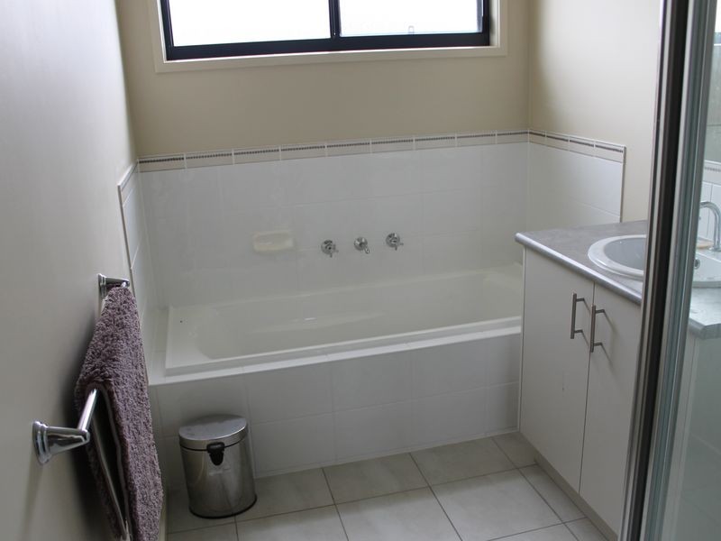 28 Beachcomber Drive, Inverloch VIC 3996