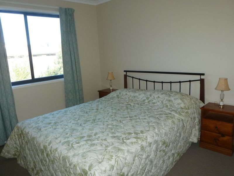 28 Beachcomber Drive, Inverloch VIC 3996