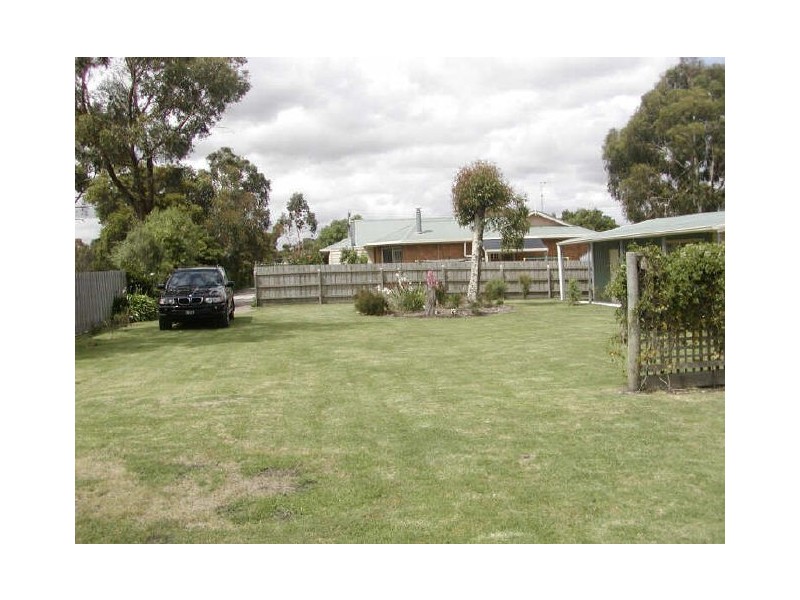 21A Powlett Street, Inverloch VIC 3996