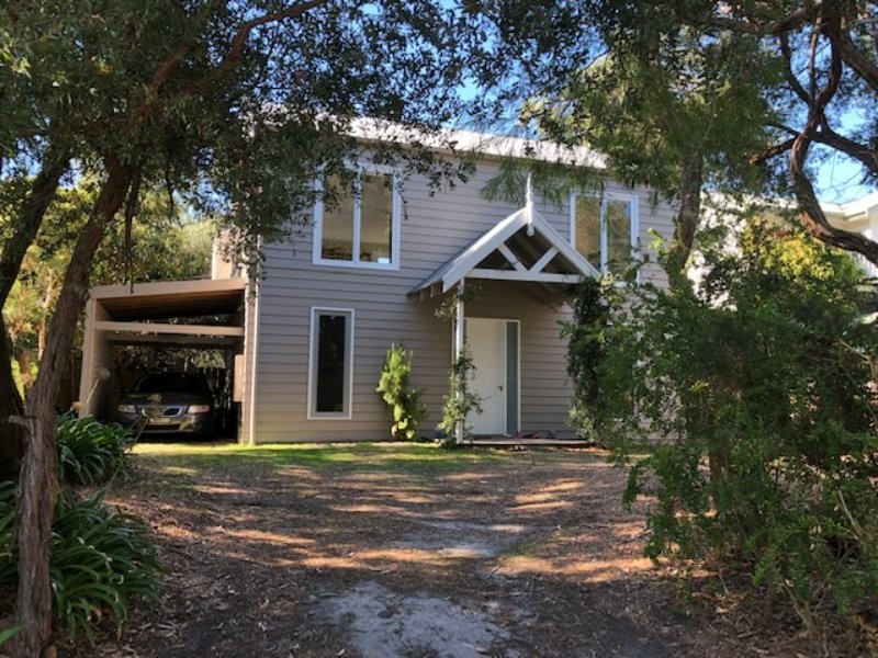 1 Ebor Avenue, Inverloch VIC 3996