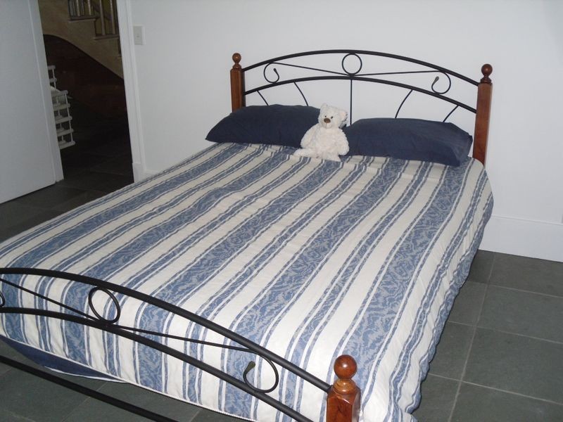 1 Ebor Avenue, Inverloch VIC 3996