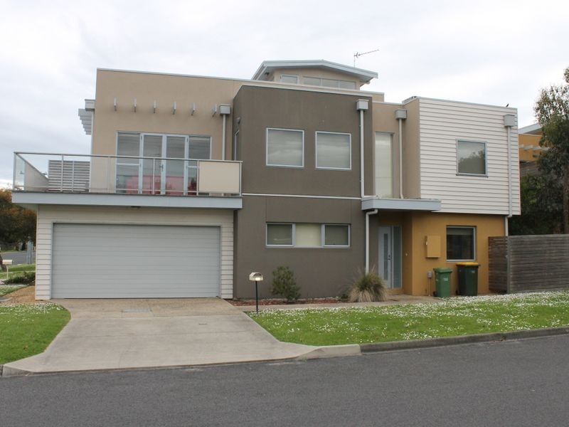 5B Pier Rd, Inverloch VIC 3996