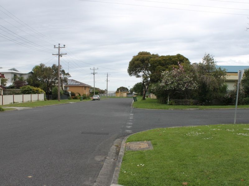 5B Pier Rd, Inverloch VIC 3996