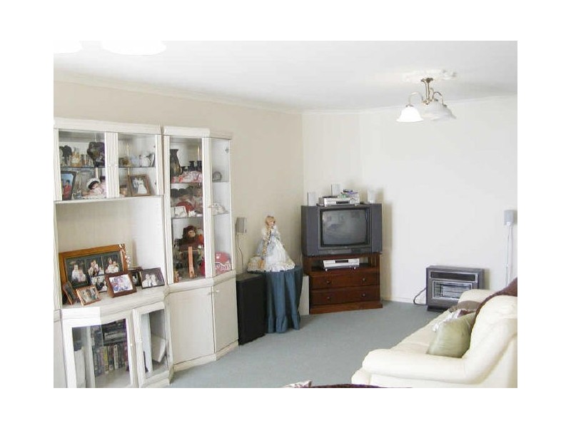 6 Heather Grove, Inverloch VIC 3996