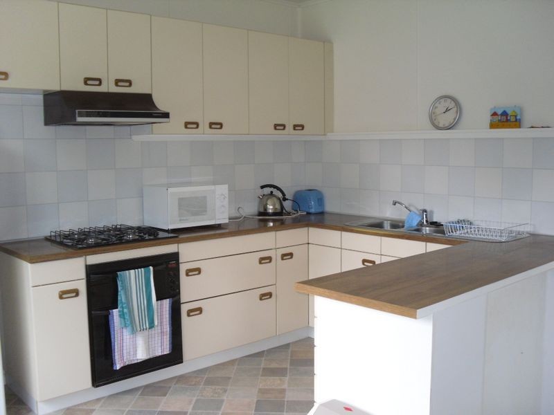 13 Gordon Avenue, Inverloch VIC 3996