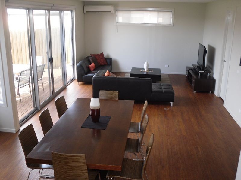 2/9 Blue Water Circle, Cape Paterson VIC 3995