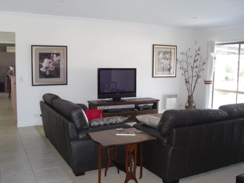 19 Stanley Court, Inverloch VIC 3996