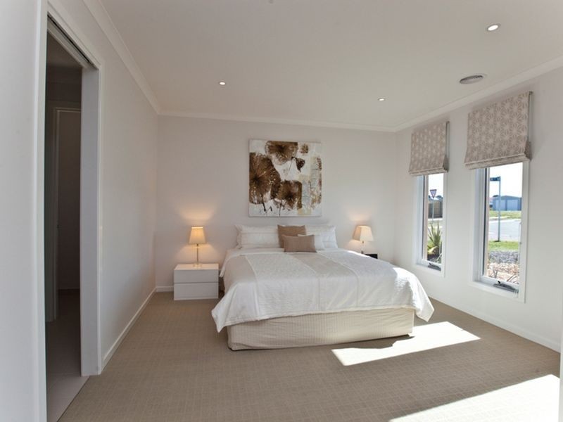 18 Surrey Place, Inverloch VIC 3996