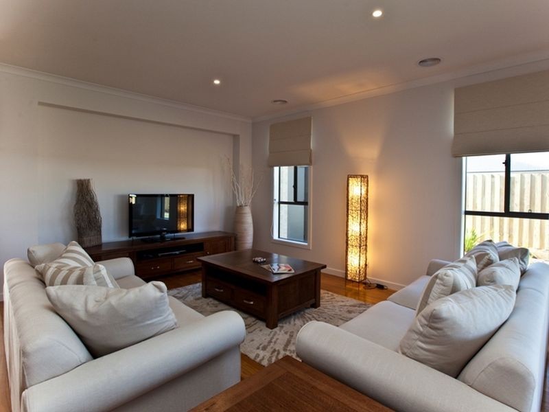 18 Surrey Place, Inverloch VIC 3996