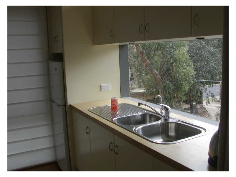 4 Toorak Road, Inverloch VIC 3996