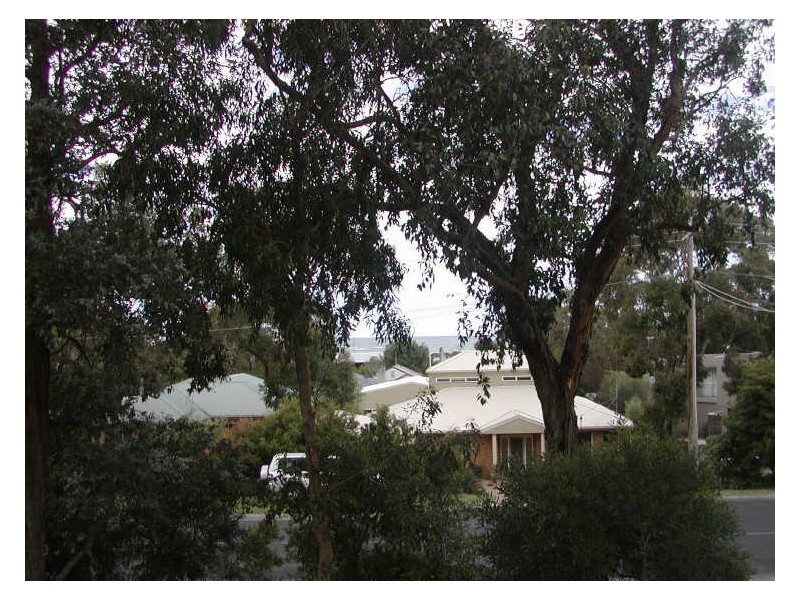 4 Toorak Road, Inverloch VIC 3996