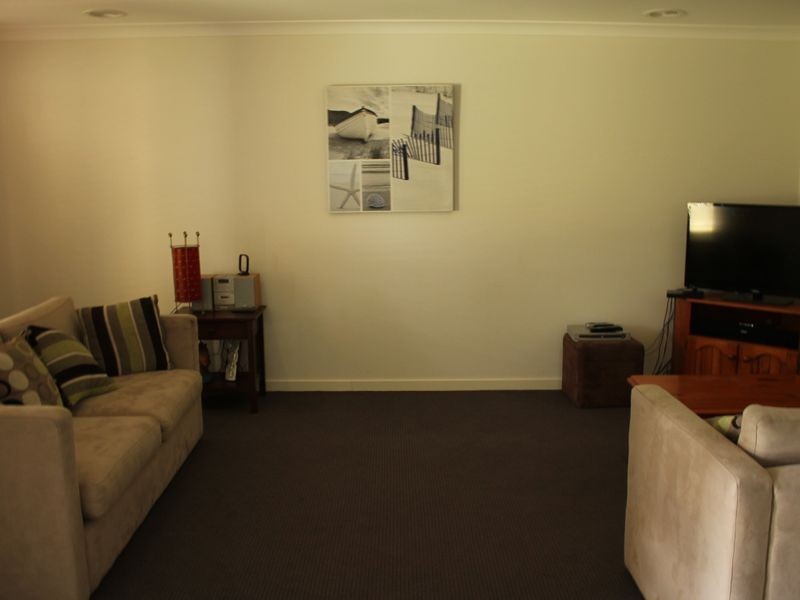 7 Hobson Place, Inverloch VIC 3996