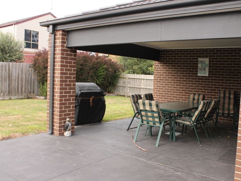 7 Hobson Place, Inverloch VIC 3996