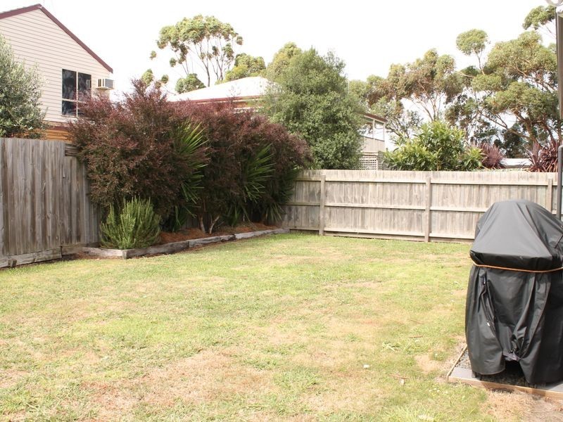 7 Hobson Place, Inverloch VIC 3996