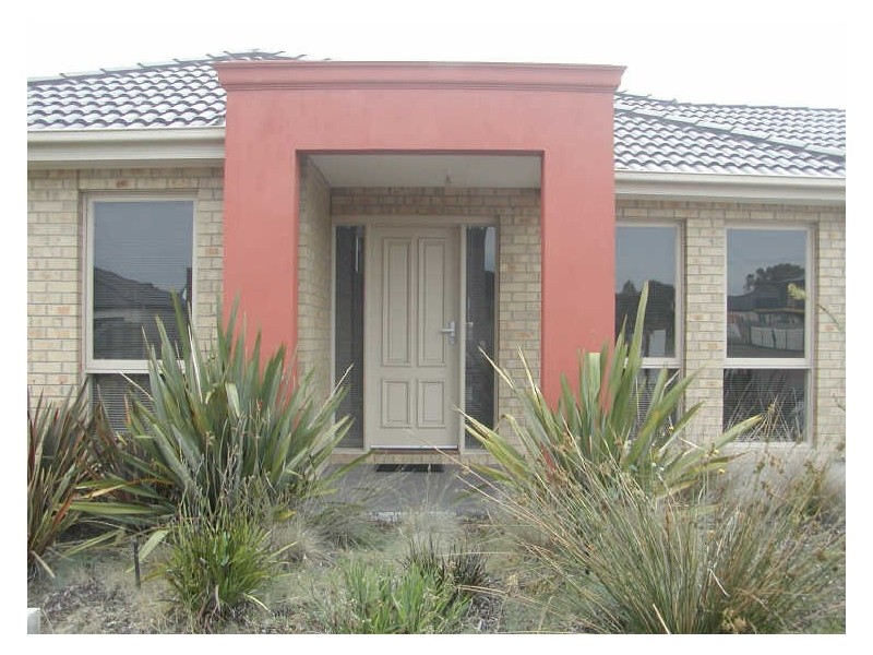 14 Endeavour Place, Inverloch VIC 3996