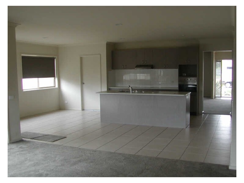 14 Endeavour Place, Inverloch VIC 3996