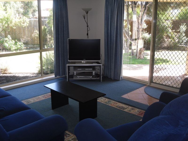 9 The Cove, Inverloch VIC 3996