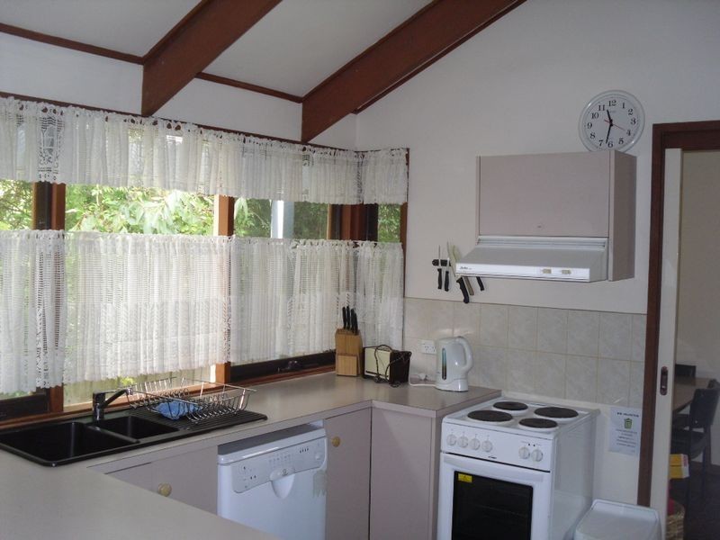 13 Fair Fax Court, Inverloch VIC 3996