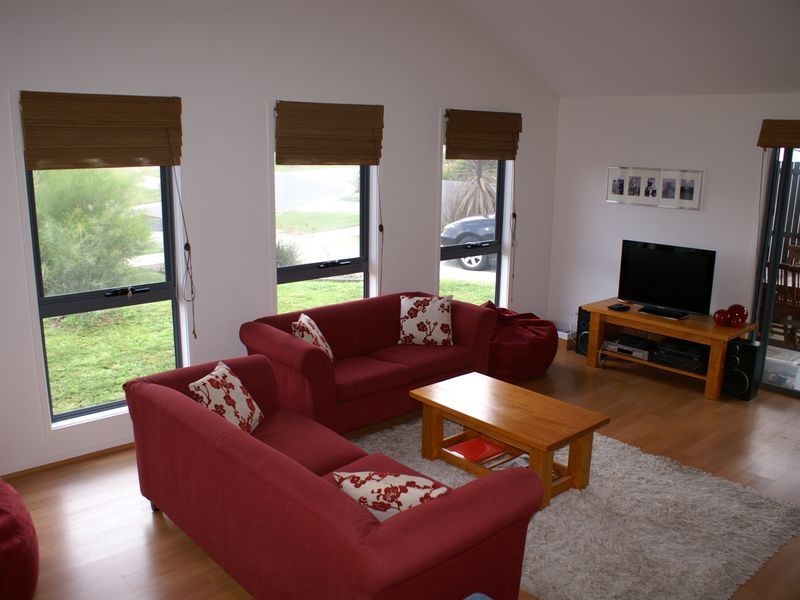 25 Outrigger Drive, Inverloch VIC 3996