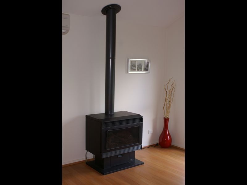 25 Outrigger Drive, Inverloch VIC 3996