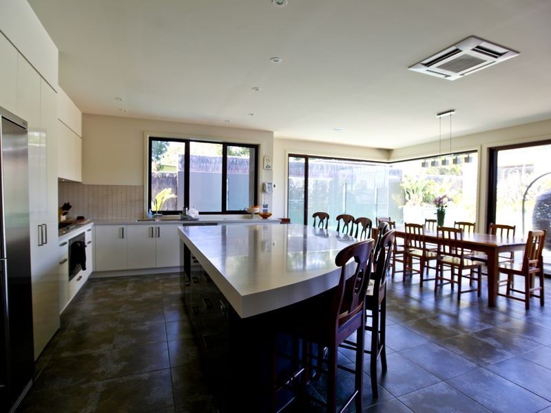 11 Beach Avenue, Inverloch VIC 3996