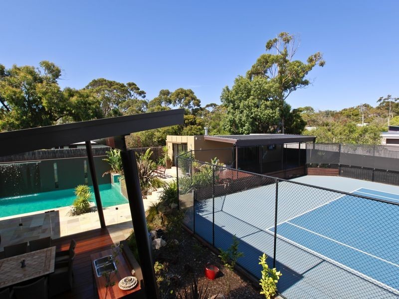 11 Beach Avenue, Inverloch VIC 3996