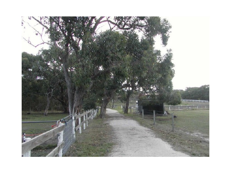40 Pearsalls Road, Inverloch VIC 3996