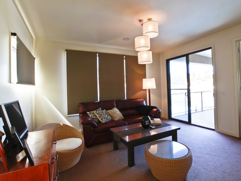 11 Beach Avenue East, Inverloch VIC 3996