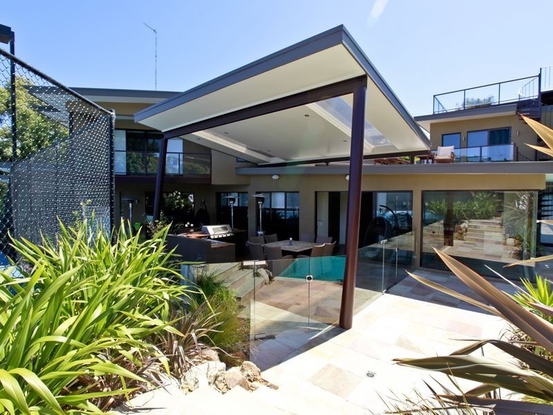 11 Beach Avenue East, Inverloch VIC 3996