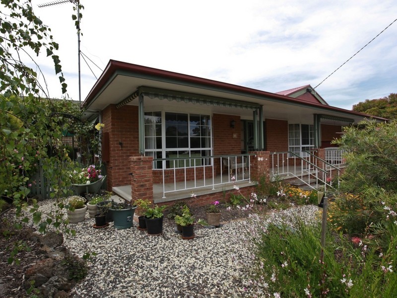 16B Sandymount Ave, Inverloch VIC 3996