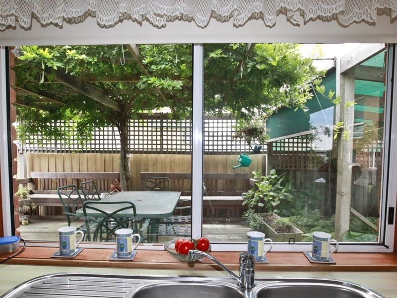 16B Sandymount Ave, Inverloch VIC 3996