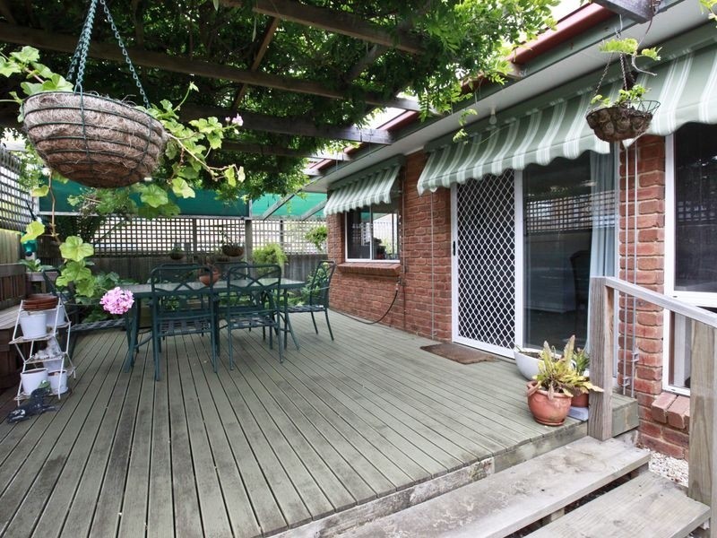 16B Sandymount Ave, Inverloch VIC 3996