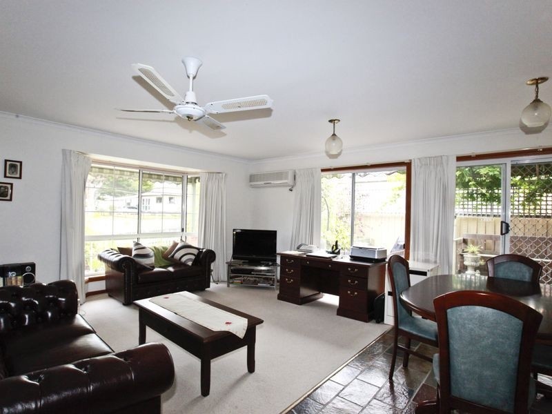 16B Sandymount Ave, Inverloch VIC 3996