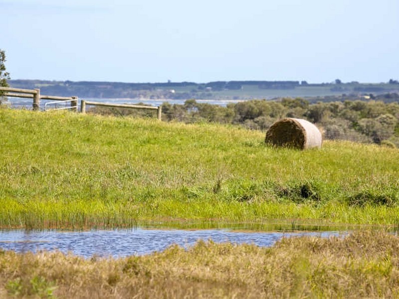 1/ Henderson Court, Inverloch VIC 3996