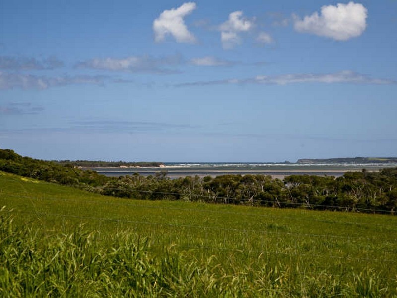 1/ Henderson Court, Inverloch VIC 3996